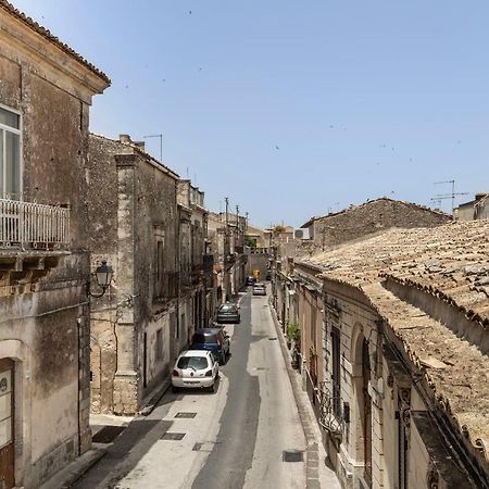 Le Casette Di Nonno Pippo Palazzolo Acreide Exterior foto