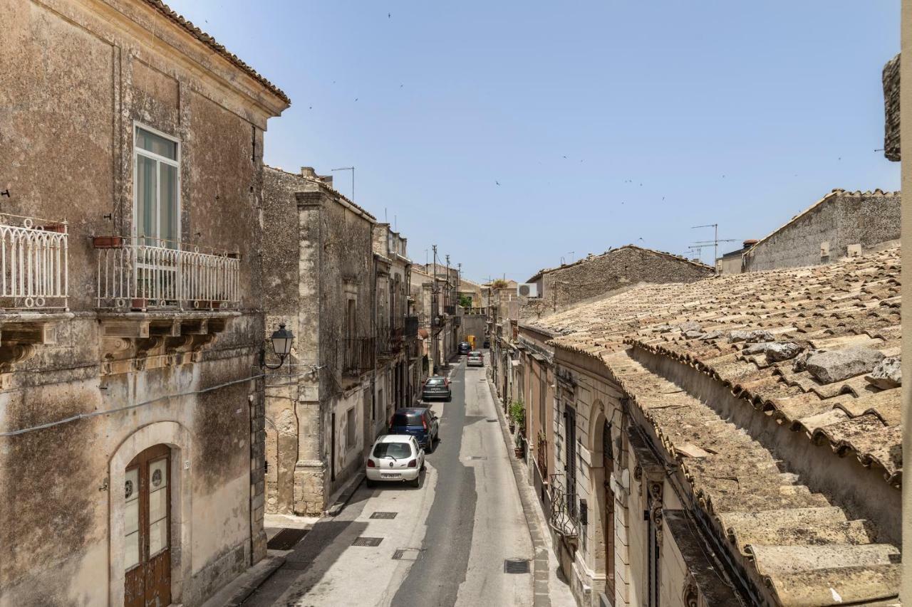 Le Casette Di Nonno Pippo Palazzolo Acreide Exterior foto